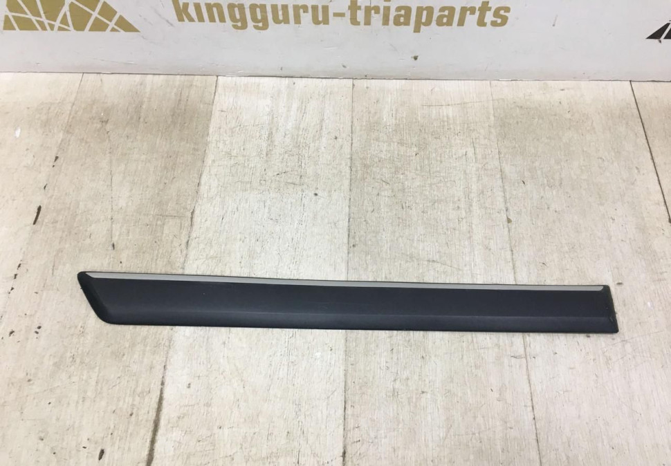 Молдинг двери задний правый бу Skoda Yeti OEM 5L0853536B