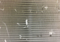 Радиатор охлаждения бу Lada Largus OEM 214105731R (слом.2креп)  (скл-3)