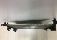 Радиатор охлаждения бу Lada Largus OEM 214105731R (слом.2креп)  (скл-3)