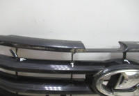 Решетка радиатора Lada Vesta oem 8450008666 (мал.трещины ,слом.мал.часть) (скл-3)