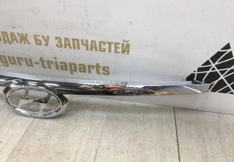 Молдинг решетки радиатора Hyundai I30 2007 oem 863522L000 Молдинг решетки радиатора Hyundai I30 2007 oem 863522L000