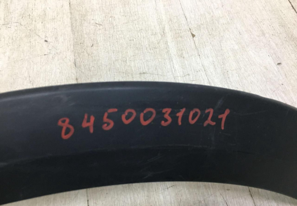 Накладка заднего крыла левого Lada Vesta oem 8450031021 (скл-3)