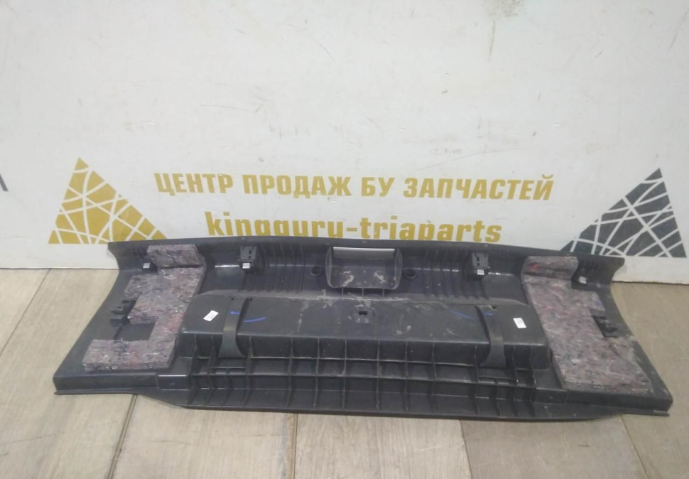 Обивка задней панели бу Skoda Octavia A7 OEM 5E5863485