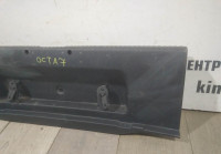 Обивка задней панели бу Skoda Octavia A7 OEM 5E5863485