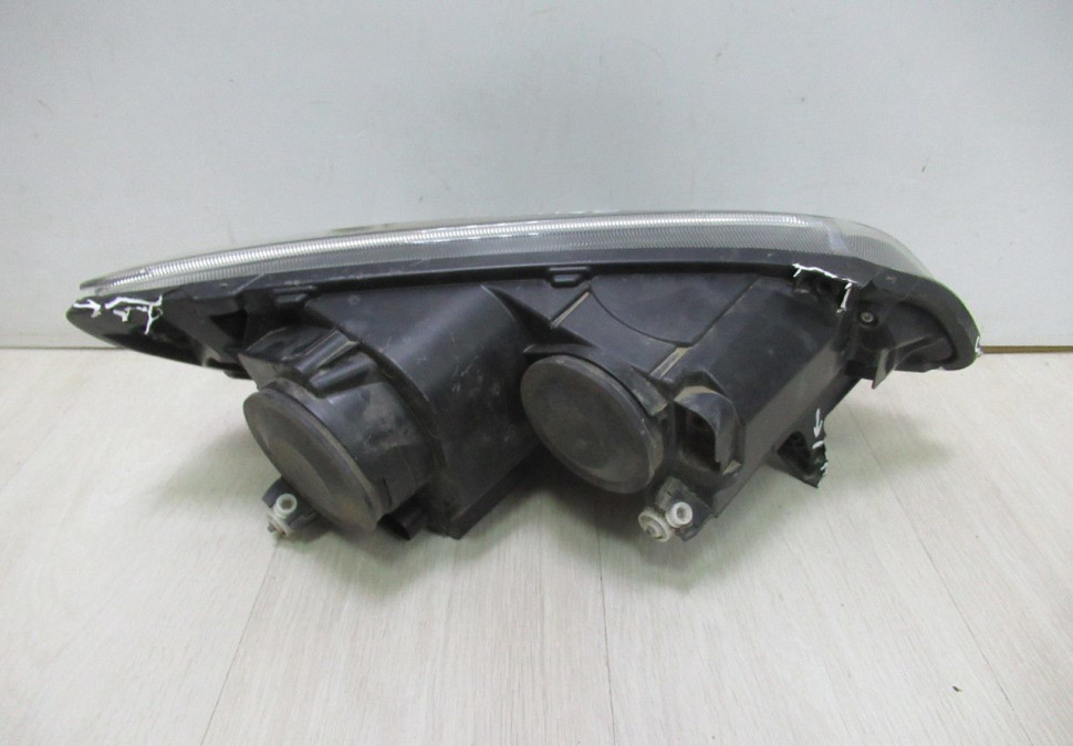 Фара левая Lada Kalina 2 (Слом.все крепл) (дефект на стекле) (скл-3) Фара левая Lada Kalina 2 (Слом.все крепл) (дефект на стекле) (скл-3)