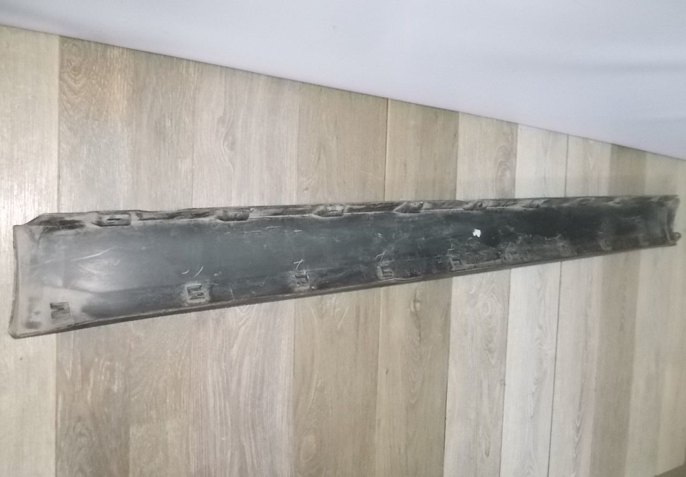 Порог правый бу Skoda Yeti OEM 5L0853856G Порог правый бу Skoda Yeti OEM 5L0853856G