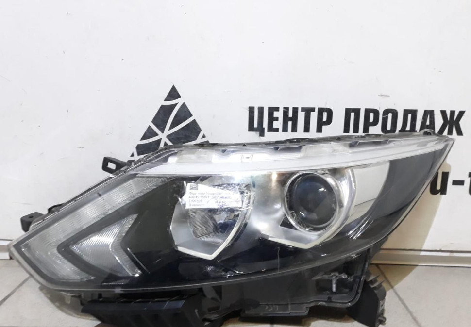 Фара левая Nissan Qashqai J11 галоген (13-17) oem 260604EH1A (скл-3) Фара левая Nissan Qashqai J11 галоген (13-17) oem 260604EH1A (скл-3)