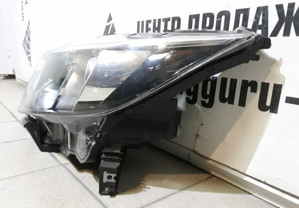 Фара левая Nissan Qashqai J11 галоген (13-17) oem 260604EH1A (скл-3) Фара левая Nissan Qashqai J11 галоген (13-17) oem 260604EH1A (скл-3)