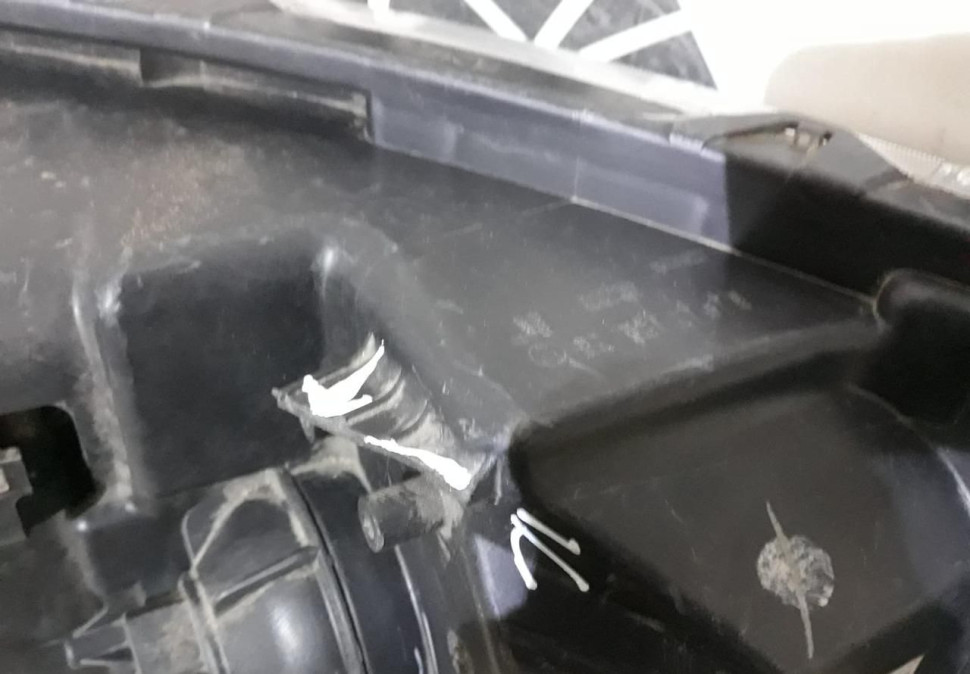 Фара левая Nissan Qashqai J11 галоген (13-17) oem 260604EH1A (скл-3) Фара левая Nissan Qashqai J11 галоген (13-17) oem 260604EH1A (скл-3)