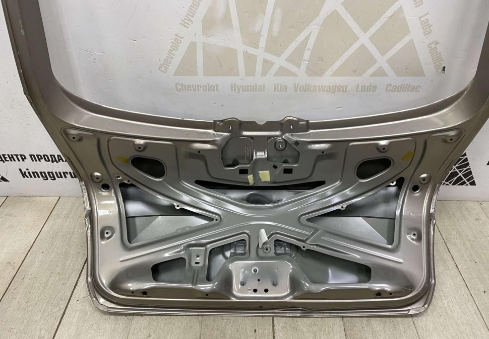 Крышка багажника Skoda Rapid OEM 5J5827025A