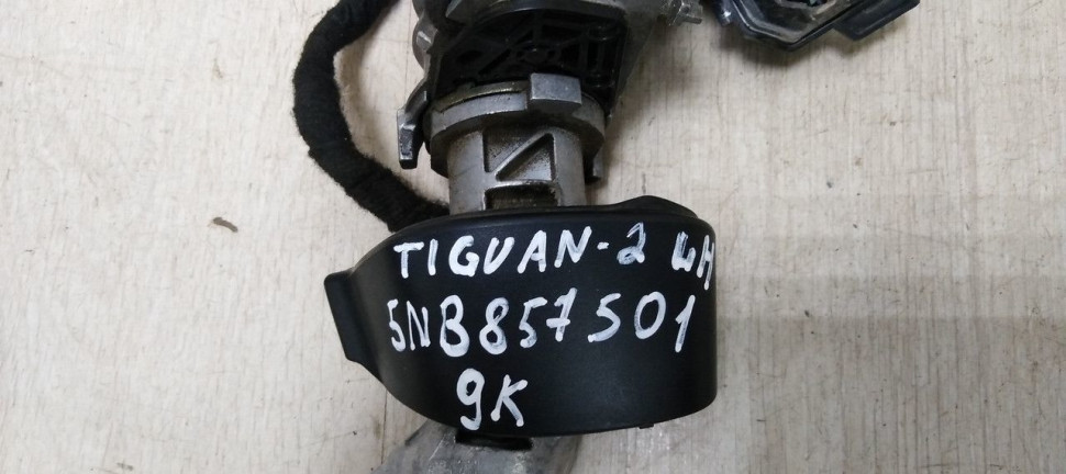Зеркало левое 9k Volkswagen Tiguan 2 2017> oem 5NB857501