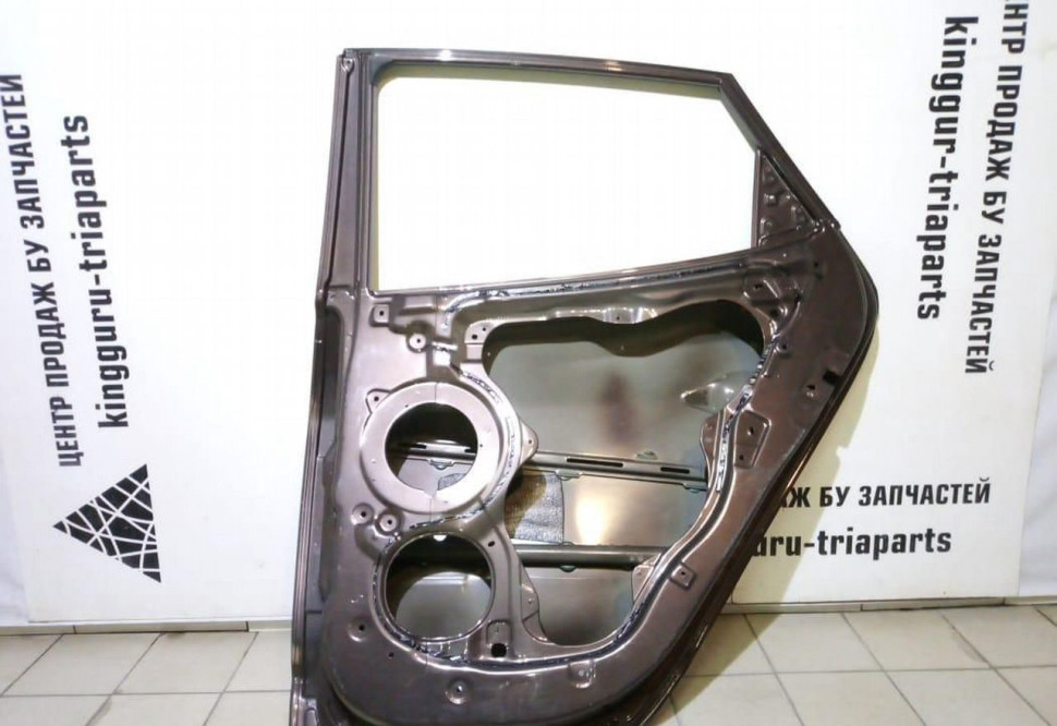 Дверь задняя правая Hyundai IX35 (10-15) oem 770042Y010 (скл-3) Дверь задняя правая Hyundai IX35 (10-15) oem 770042Y010 (скл-3)