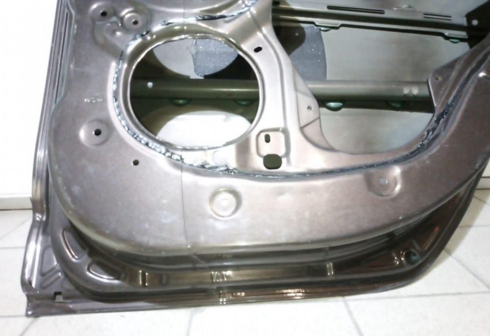 Дверь задняя правая Hyundai IX35 (10-15) oem 770042Y010 (скл-3) Дверь задняя правая Hyundai IX35 (10-15) oem 770042Y010 (скл-3)