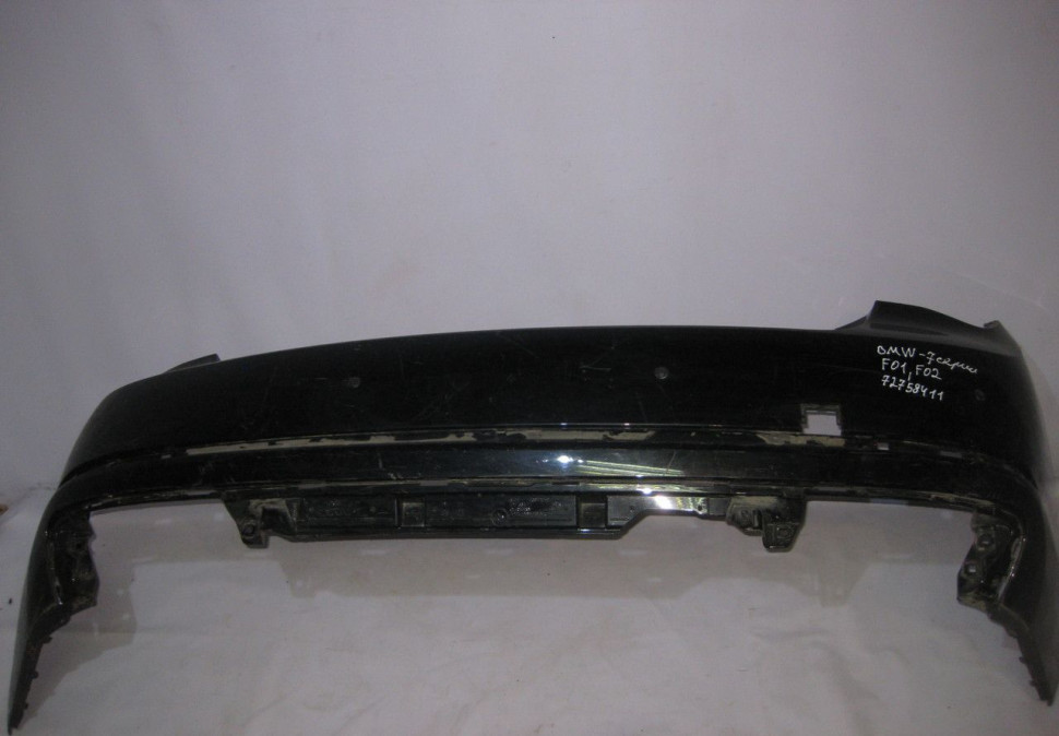 Бампер задний BMW 7 series F01 / F02 oem 72758411 (скл-3)