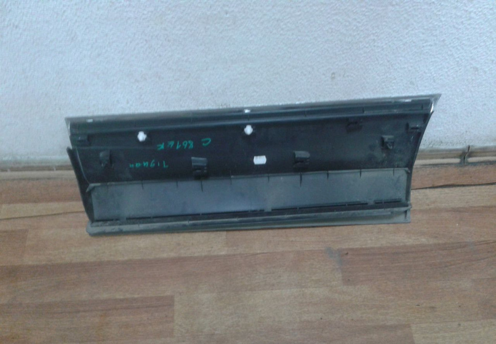 Молдинг двери задний правый Volkswagen Tiguan 2 oem 5na854950 (скл-3) Молдинг двери задний правый Volkswagen Tiguan 2 oem 5na854950 (скл-3)