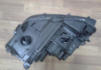 Фара правая Volkswagen Tiguan 2 oem 5NB941082A (царапина)