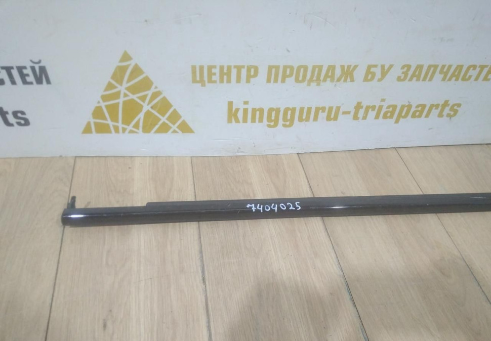 Молдинг двери передний левый бу BMW 5 G30 OEM 51337404025 Молдинг двери передний левый бу BMW 5 G30 OEM 51337404025