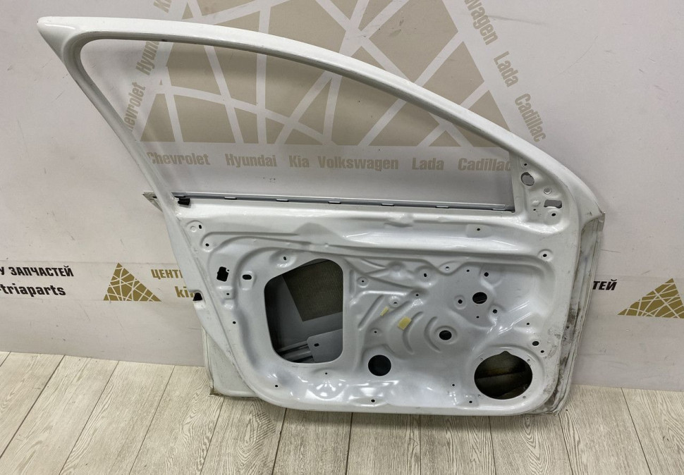 Дверь передняя левая Skoda Rapid OEM 5JA831051D