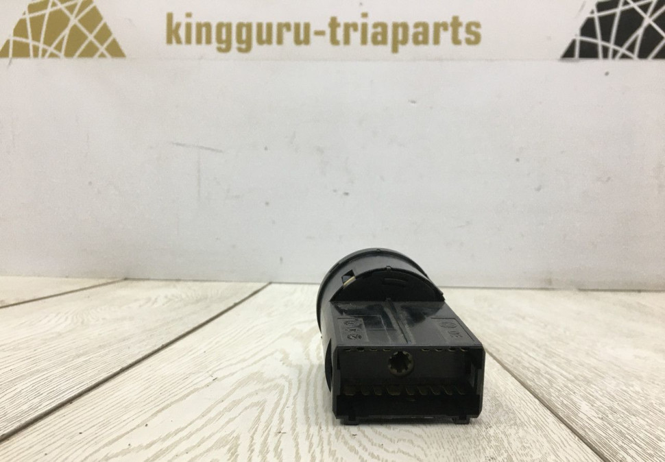 Переключатель света Volkswagen Polo 5 oem 3c8941431B Переключатель света Volkswagen Polo 5 oem 3c8941431B
