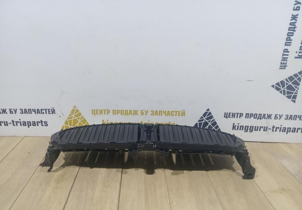 Воздушная заслонка бу BMW 6 G32 GT OEM 51137497775 Воздушная заслонка бу BMW 6 G32 GT OEM 51137497775
