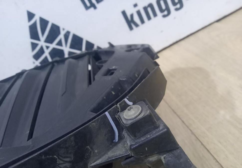 Воздушная заслонка бу BMW 6 G32 GT OEM 51137497775 Воздушная заслонка бу BMW 6 G32 GT OEM 51137497775