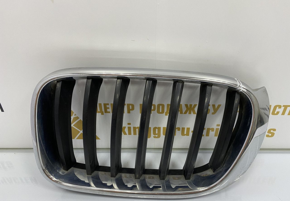 Решетка радиатора левая бу BMW X3 F25 рестайлинг OEM 51117338571