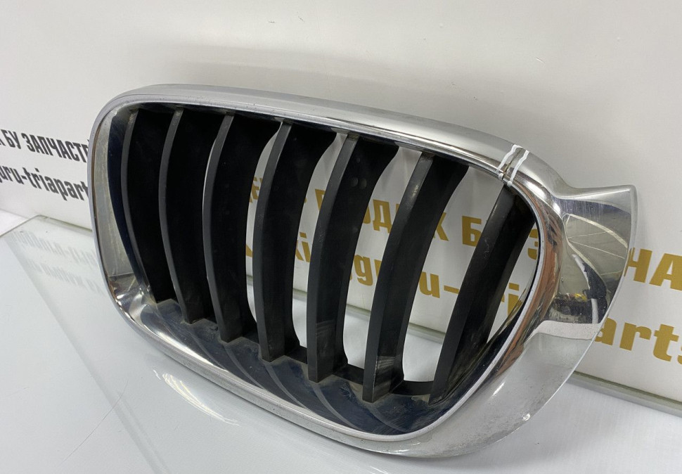 Решетка радиатора левая бу BMW X3 F25 рестайлинг OEM 51117338571