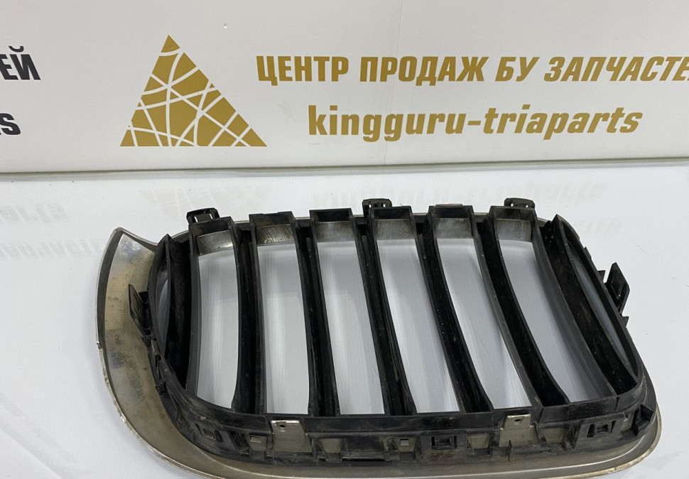 Решетка радиатора левая бу BMW X3 F25 рестайлинг OEM 51117338571
