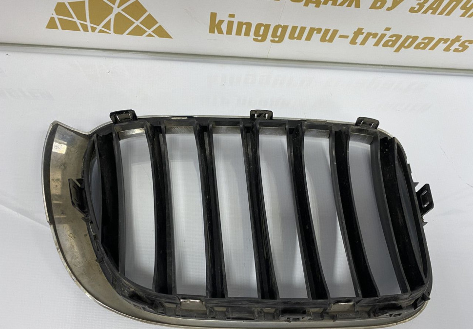 Решетка радиатора левая бу BMW X3 F25 рестайлинг OEM 51117338571