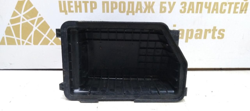 Корпус воздушного фильтра (верхняя часть)  Hyundai i30 12- Oem 28111A5000