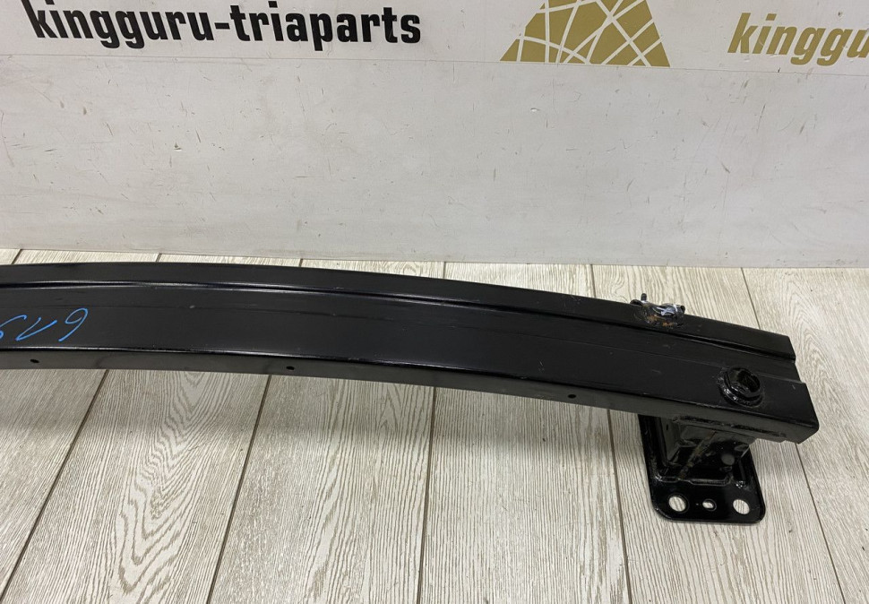 Усилитель переднего бампера Hyundai Creta 2016 OEM 64900M0000