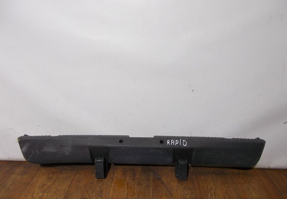 Обивка задней панели бу Skoda Rapid OEM 5JA863469B