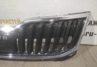 Решетка радиатора бу Skoda Octavia A7 рестайлинг OEM 5E0853653C