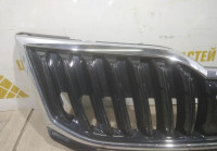 Решетка радиатора бу Skoda Octavia A7 рестайлинг OEM 5E0853653C