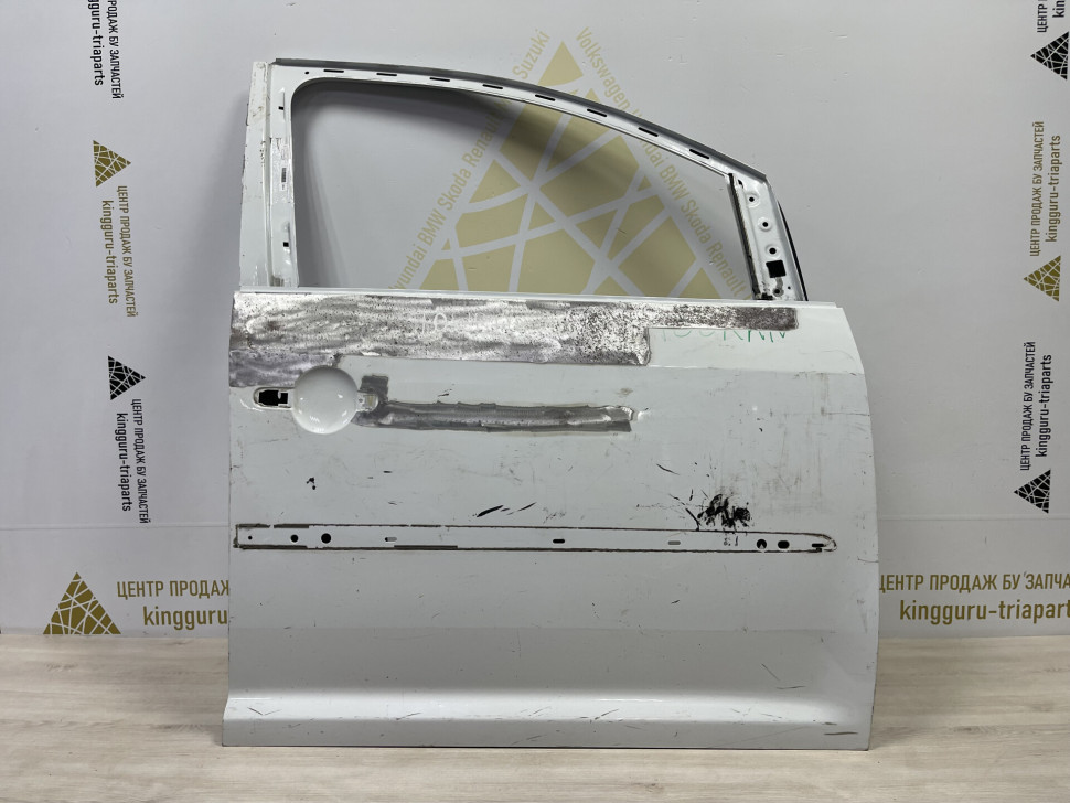 Дверь передняя правая Volkswagen Caddy 3 2003 OEM 2K0831056B