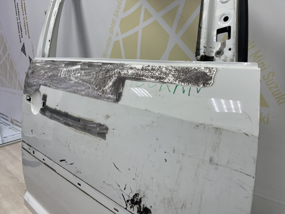 Дверь передняя правая Volkswagen Caddy 3 2003 OEM 2K0831056B