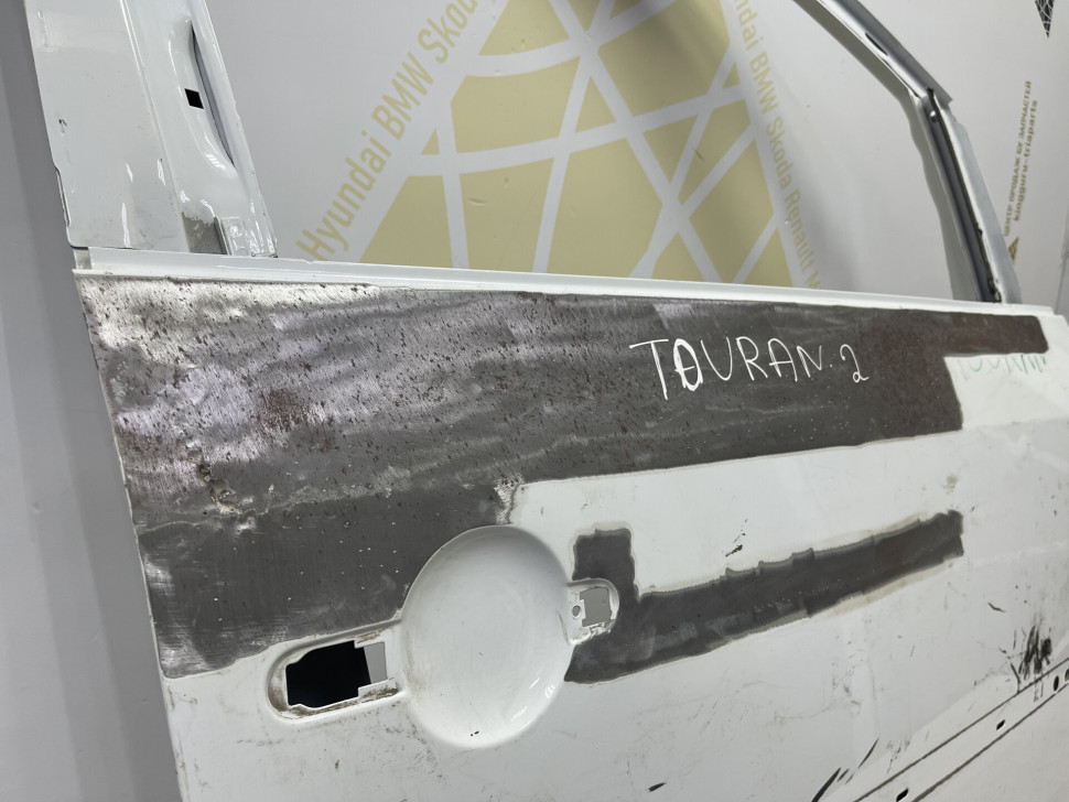 Дверь передняя правая Volkswagen Caddy 3 2003 OEM 2K0831056B