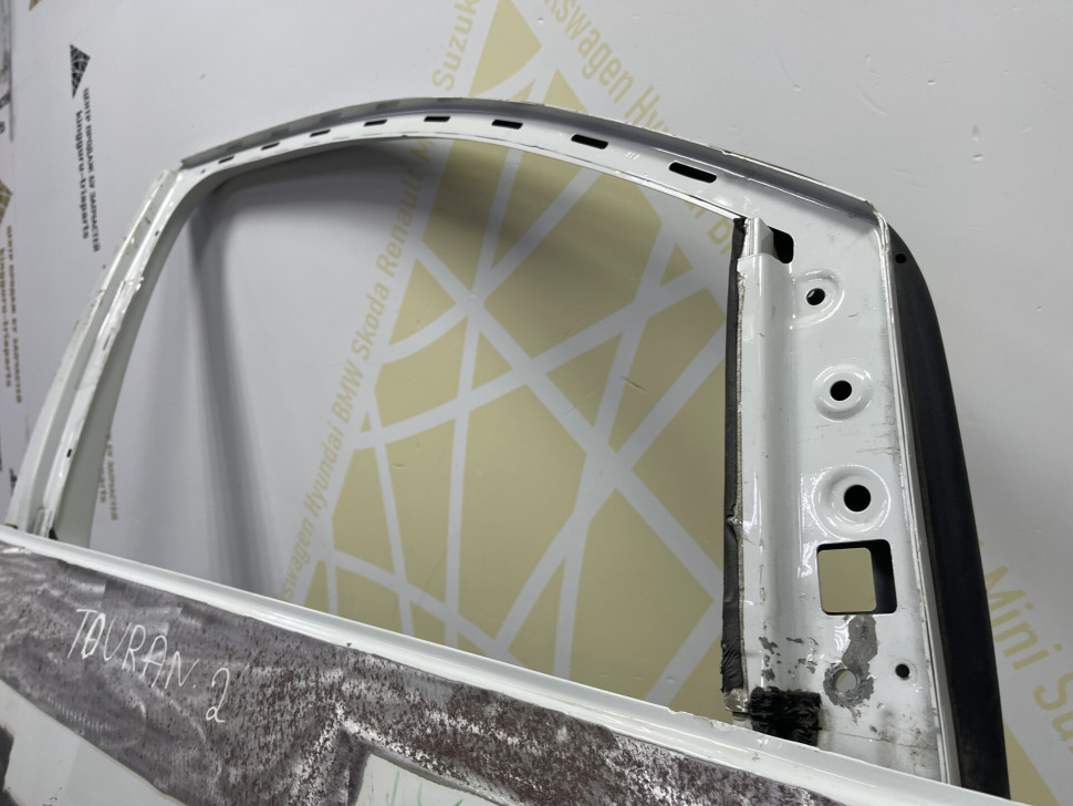 Дверь передняя правая Volkswagen Caddy 3 2003 OEM 2K0831056B