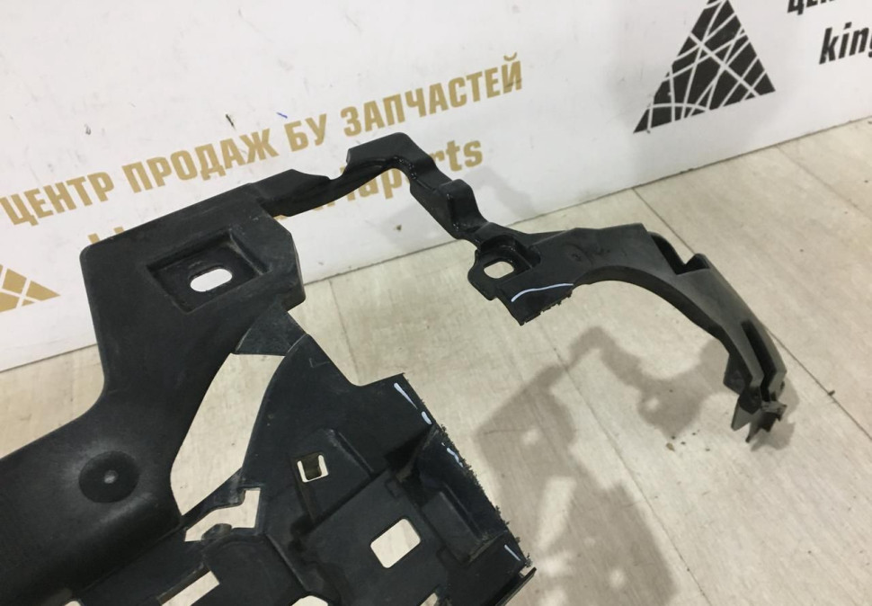 Кронштейн заднего бампера нижний BMW 3 G20 M-Pack OEM 51128069392 Кронштейн заднего бампера нижний BMW 3 G20 M-Pack OEM 51128069392