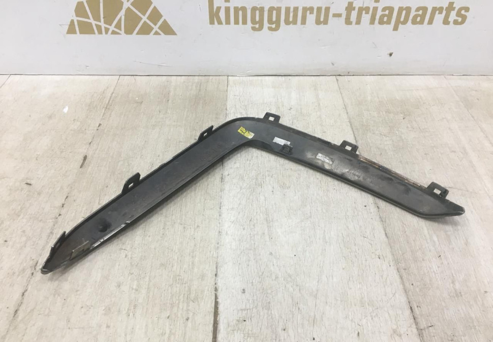 Молдинг переднего бампера правый BMW X6 G06 M-Pack OEM 51118070180