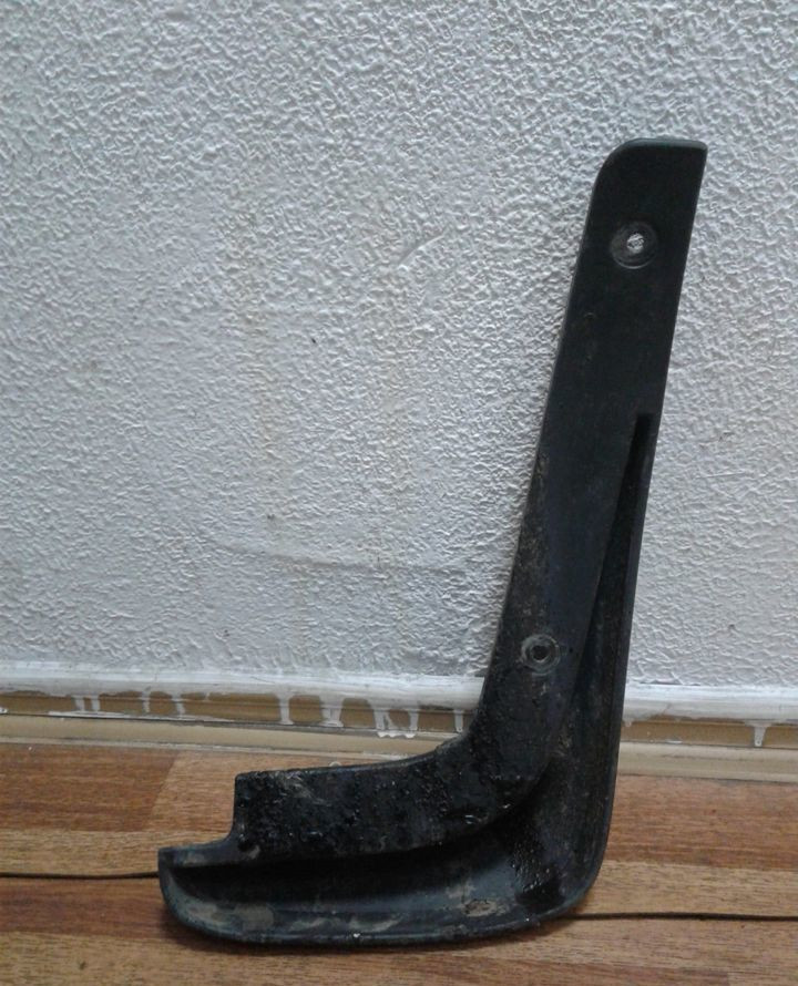 Брызговик задний левый Hyundai ix35 oem 868412s000 Брызговик задний левый Hyundai ix35 oem 868412s000