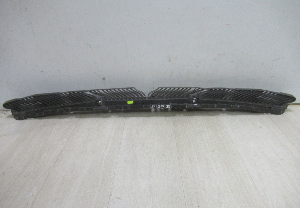 Кронштейн заднего бампера Volkswagen Tiguan 2 oem 5nr807863