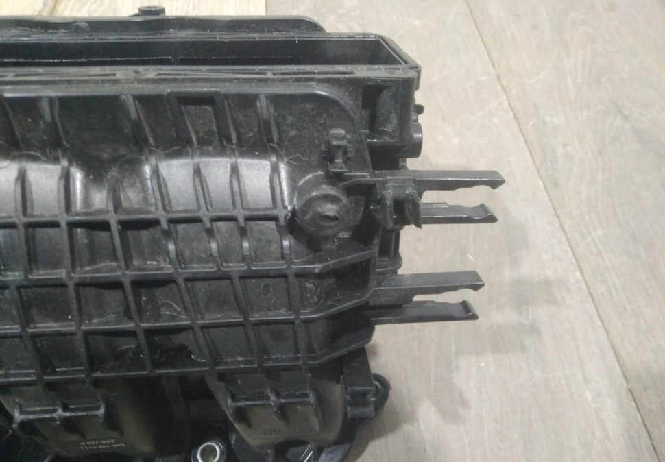 Впускной коллектор бу Skoda Superb 3 1.4 OEM 04E129711L Впускной коллектор бу Skoda Superb 3 1.4 OEM 04E129711L