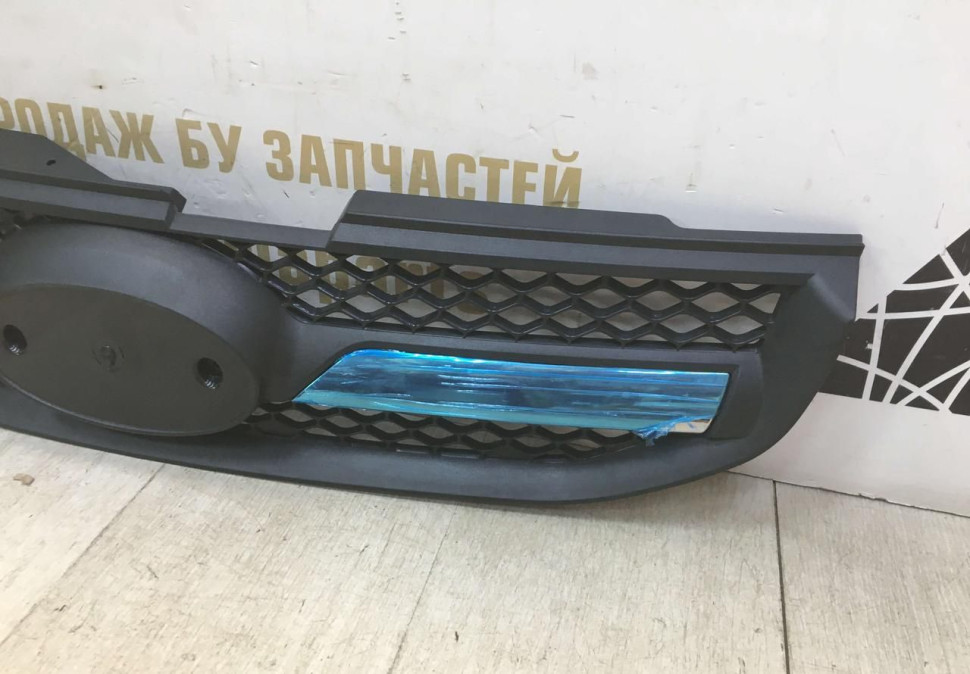 Решетка радиатора Kia Sportage 2 2008 OEM 8635003000 Решетка радиатора Kia Sportage 2 2008 OEM 8635003000