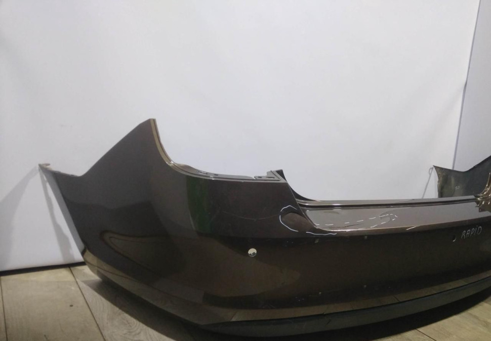 Бампер задний бу Skoda Rapid OEM 60U807421B