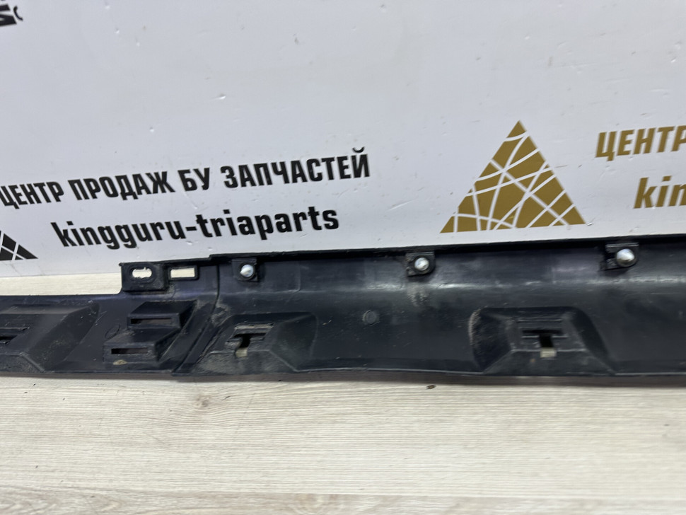 Порог левый бу Renault Sandero Stepway 2 OEM 764190070R