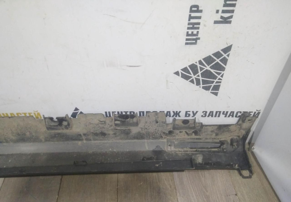 Порог правый бу BMW X7 G07 OEM 51779478332