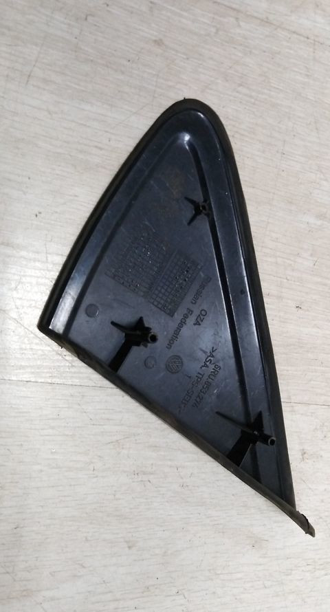 Накладка зеркала правая Volkswagen Polo 5 09-20 oem 6RU853274 Накладка зеркала правая Volkswagen Polo 5 09-20 oem 6RU853274