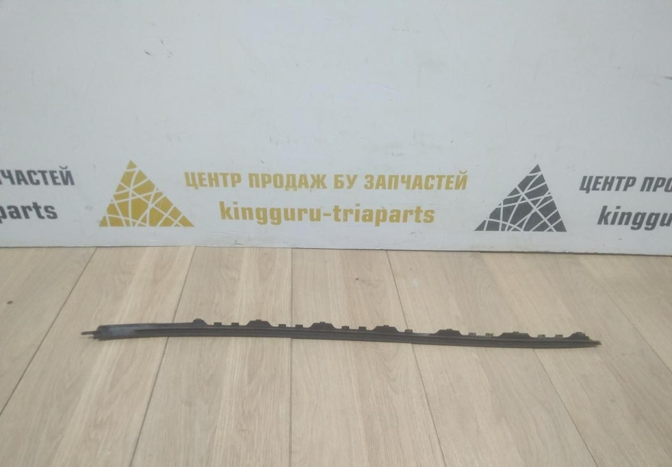 Молдинг лобового стекла левый бу BMW X5 F15 OEM 51317462205 Молдинг лобового стекла левый бу BMW X5 F15 OEM 51317462205