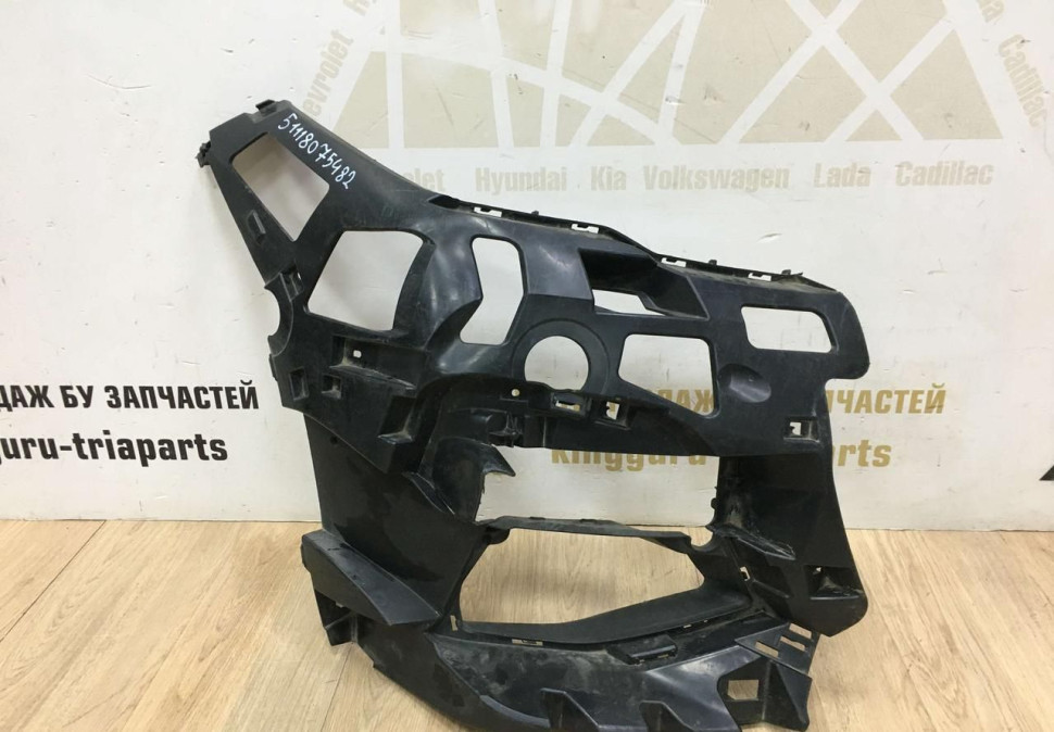 Кронштейн противотуманной фары правый BMW 2 F44 Grand Coupe OEM 51118075482